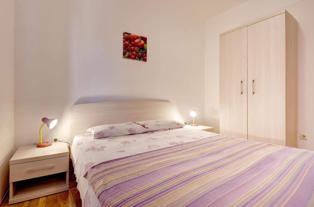 Apartments Ulika 梅杜林 外观 照片