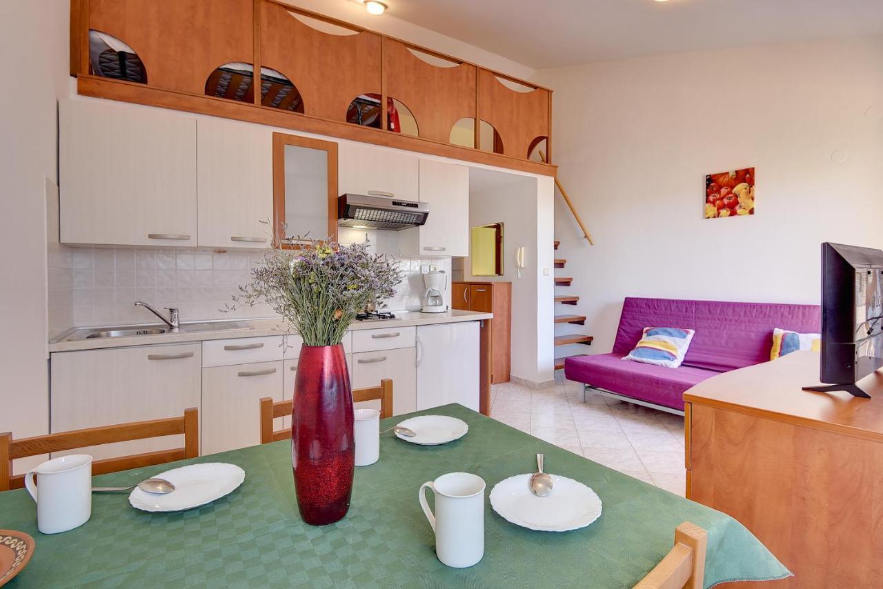 Apartments Ulika 梅杜林 外观 照片