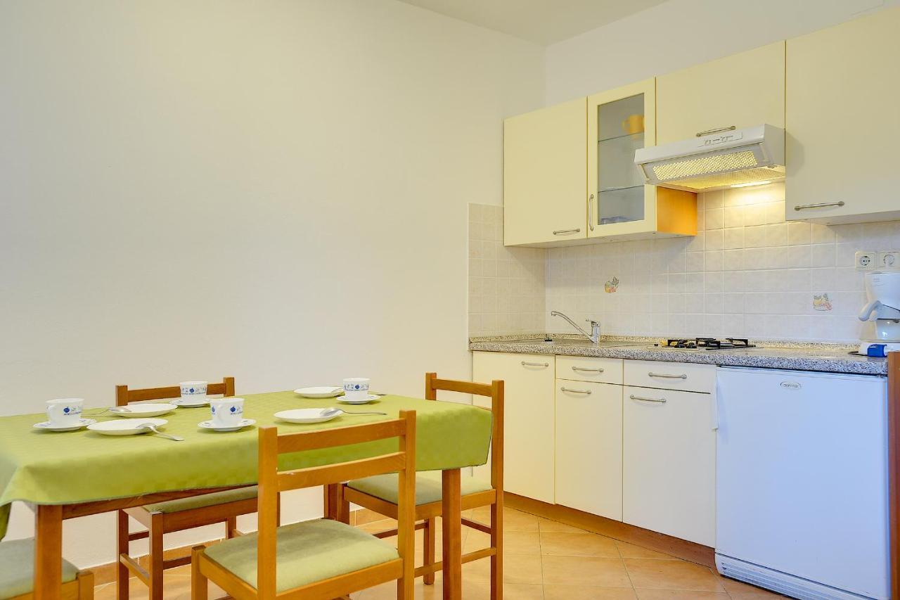 Apartments Ulika 梅杜林 外观 照片